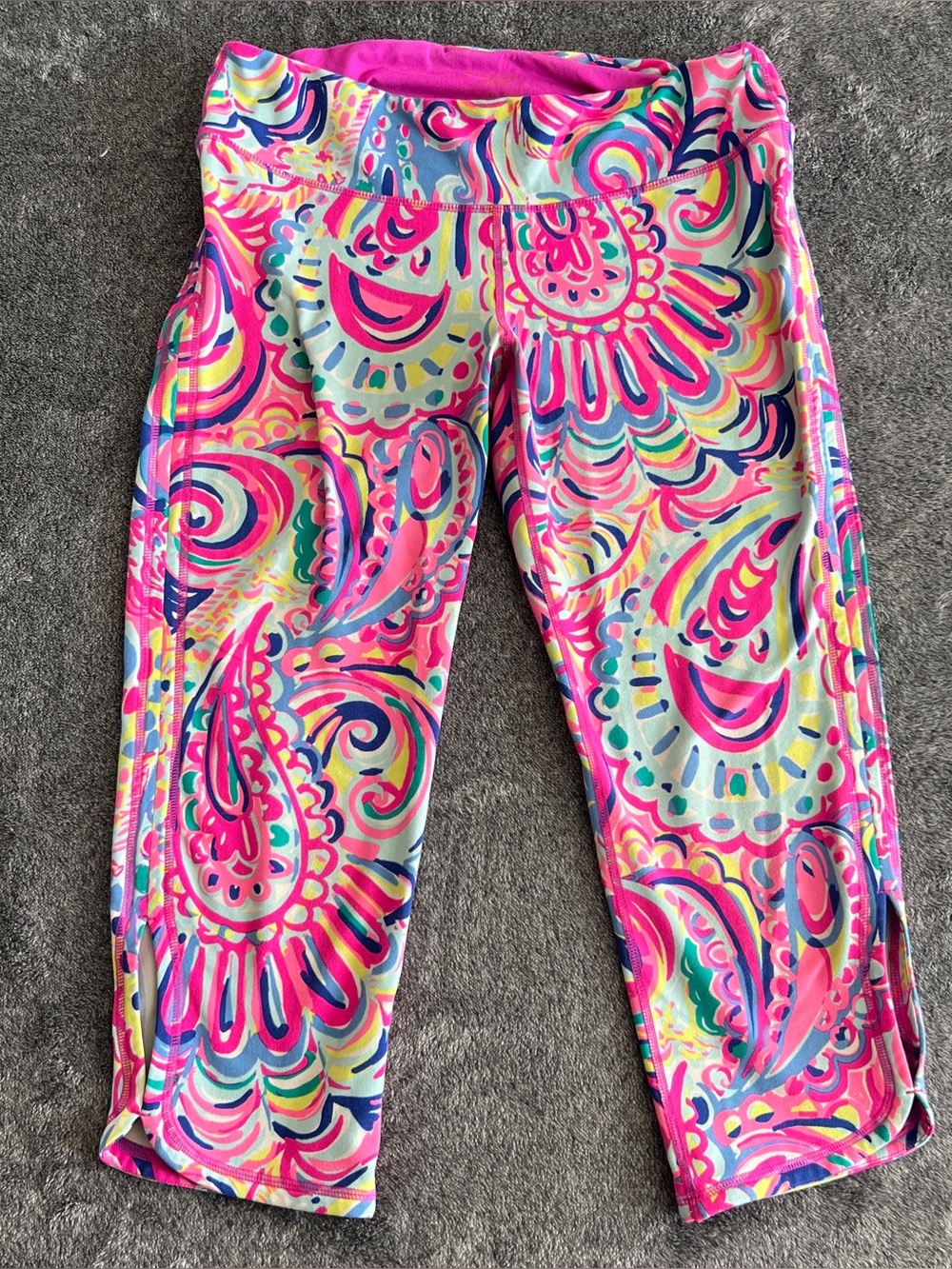 Lilly Pulitzer Luxletic Leggings Womens Large Multicolor Capri Abstract Print